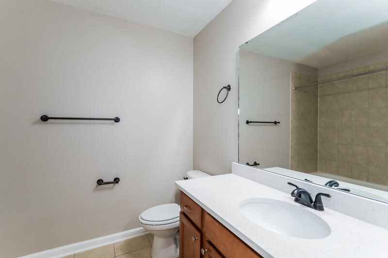 1,870/Mo, 995 Otter Creek Dr Orange Park, FL 32065 Bathroom View
