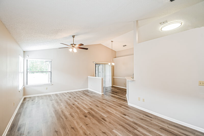 1,975/Mo, 8852 St Lucia Ct Jacksonville, FL 32256 Living Room View