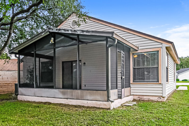 1,975/Mo, 8852 St Lucia Ct Jacksonville, FL 32256 Rear View