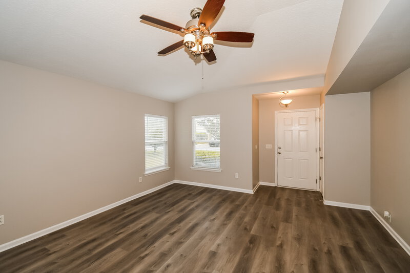 1,685/Mo, 2171 Brian Lakes Dr N Jacksonville, FL 32221 Living Room View 4