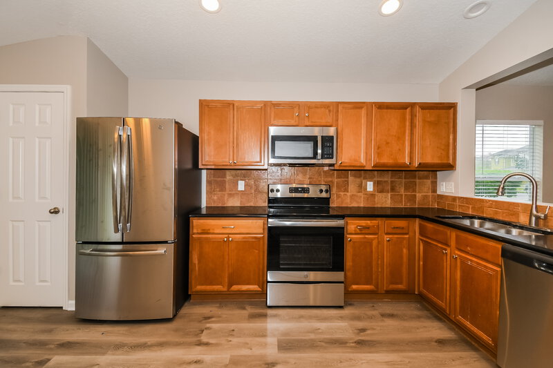 1,685/Mo, 2171 Brian Lakes Dr N Jacksonville, FL 32221 Kitchen View