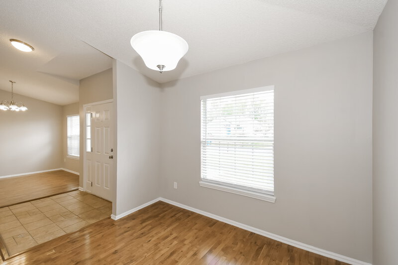 1,950/Mo, 3568 Ayrshire St Jacksonville, FL 32226 Den View
