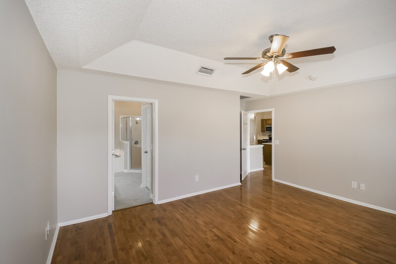 1,950/Mo, 3568 Ayrshire St Jacksonville, FL 32226 Main Bedroom View 2