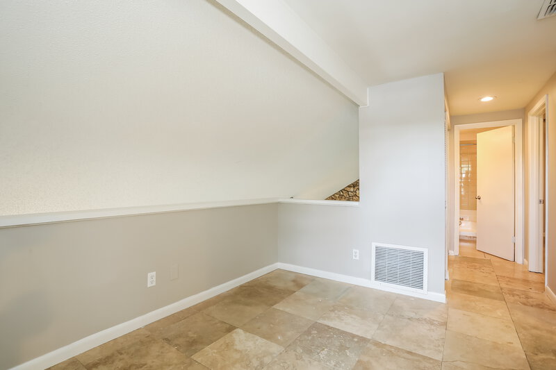 1,965/Mo, 10324 Arrow Forest Ct Jacksonville, FL 32257 Loft View