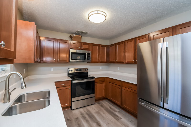 1,870/Mo, 10435 McGirts Creek Dr Jacksonville, FL 32221 Kitchen View 2