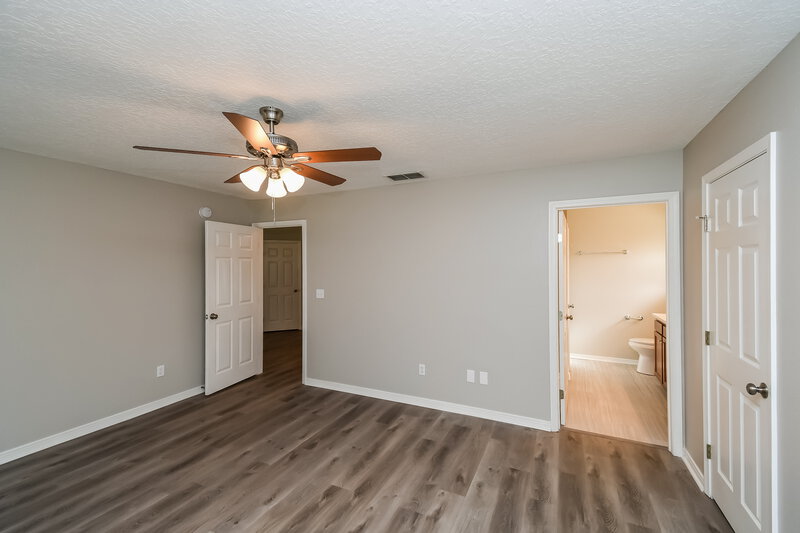 1,870/Mo, 10435 McGirts Creek Dr Jacksonville, FL 32221 Main Bedroom View 3