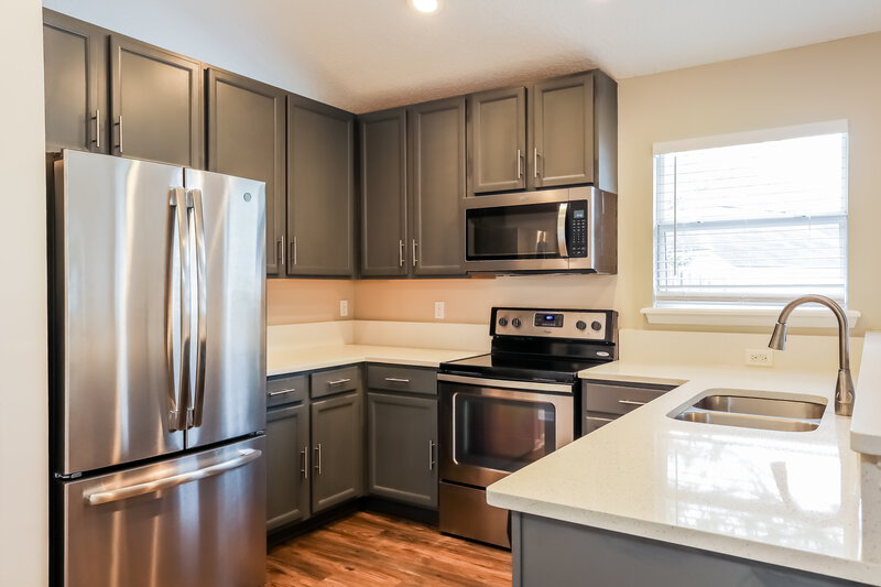 1,795/Mo, 1567 Canopy Oaks Dr Orange Park, FL 32065 Kitchen View