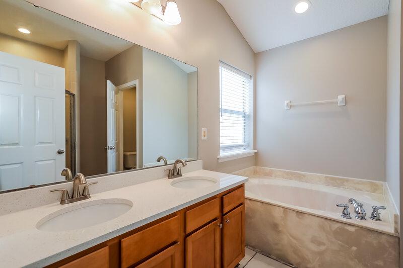 1,795/Mo, 1567 Canopy Oaks Dr Orange Park, FL 32065 Main Bedroom View 3