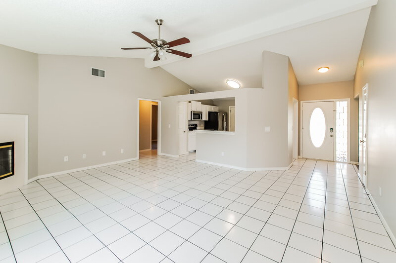 2,130/Mo, 3750 Barbizon Cir S Jacksonville, FL 32257 Living Room View