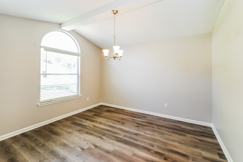 2,130/Mo, 3750 Barbizon Cir S Jacksonville, FL 32257 Dining Room View