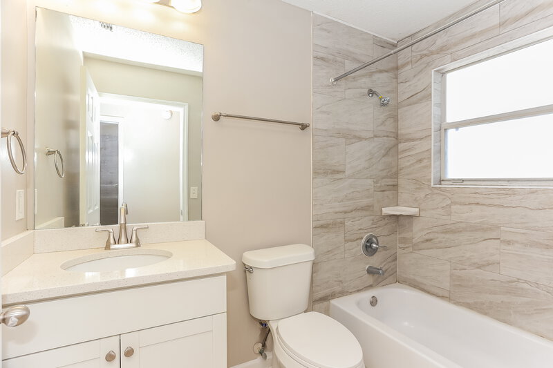 2,265/Mo, 2222 Thomas Lynch Ct Orange Park, FL 32073 Bathroom View