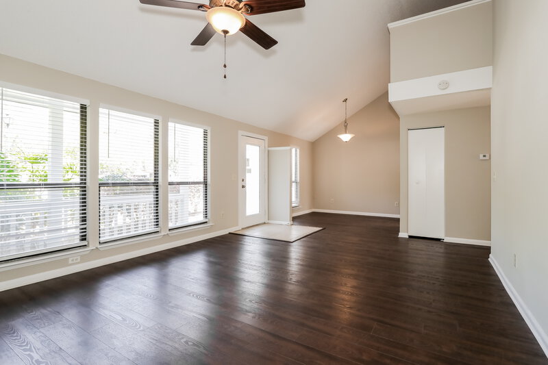 2,280/Mo, 11159 Wethersfield Ct Jacksonville, FL 32257 Living Room View 2