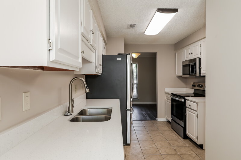 2,280/Mo, 11159 Wethersfield Ct Jacksonville, FL 32257 Kitchen View 2