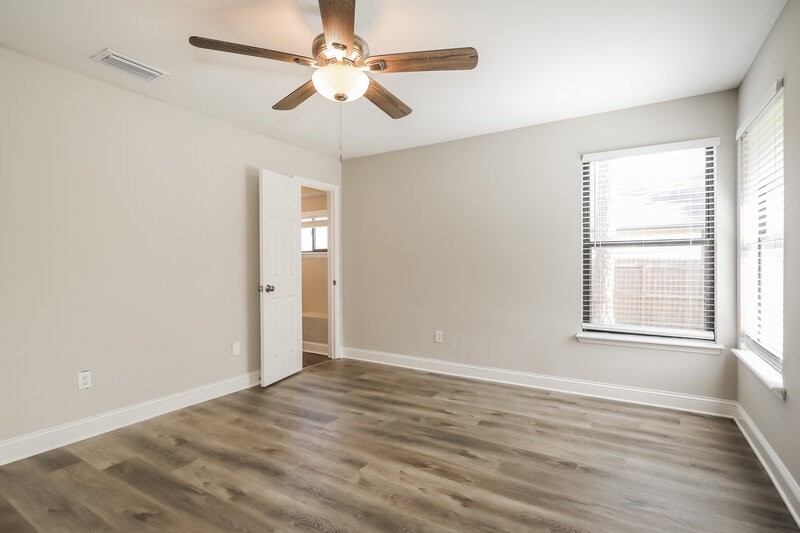 1,825/Mo, 7843 Collins Ridge Blvd E Jacksonville, FL 32244 Main Bedroom View