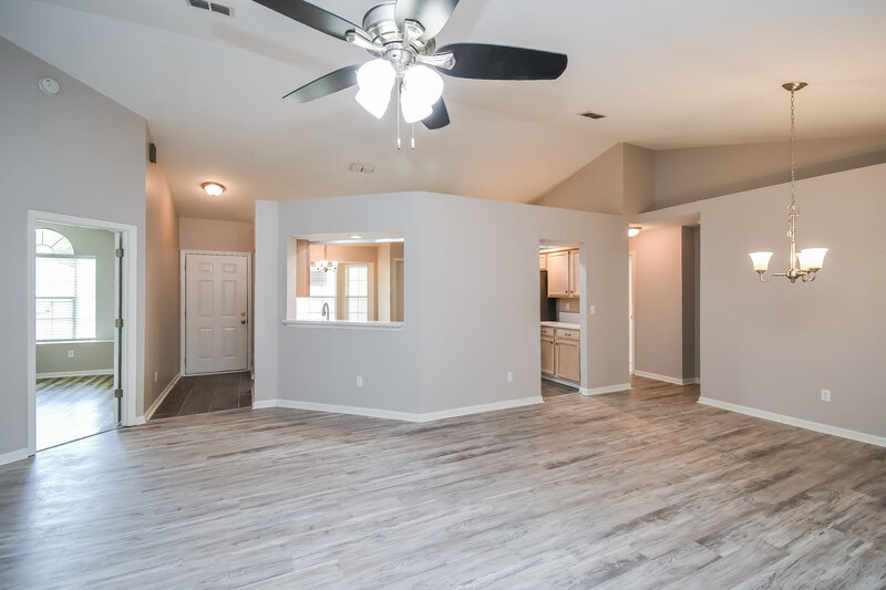1,820/Mo, 7592 Invermere Blvd N Jacksonville, FL 32244 Living Room View
