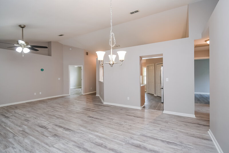 1,820/Mo, 7592 Invermere Blvd N Jacksonville, FL 32244 Dining Room View