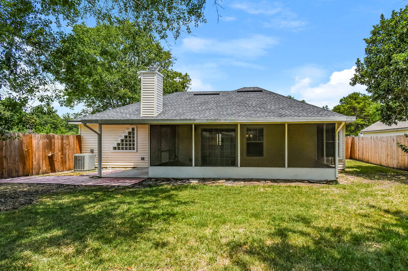 1,820/Mo, 7592 Invermere Blvd N Jacksonville, FL 32244 Rear View