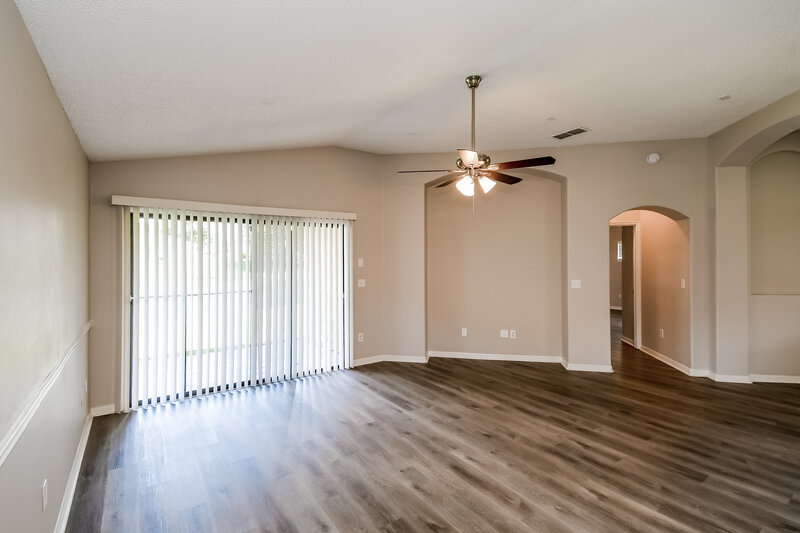 1,975/Mo, 10159 Carriage House Ct Jacksonville, FL 32221 Living Room View