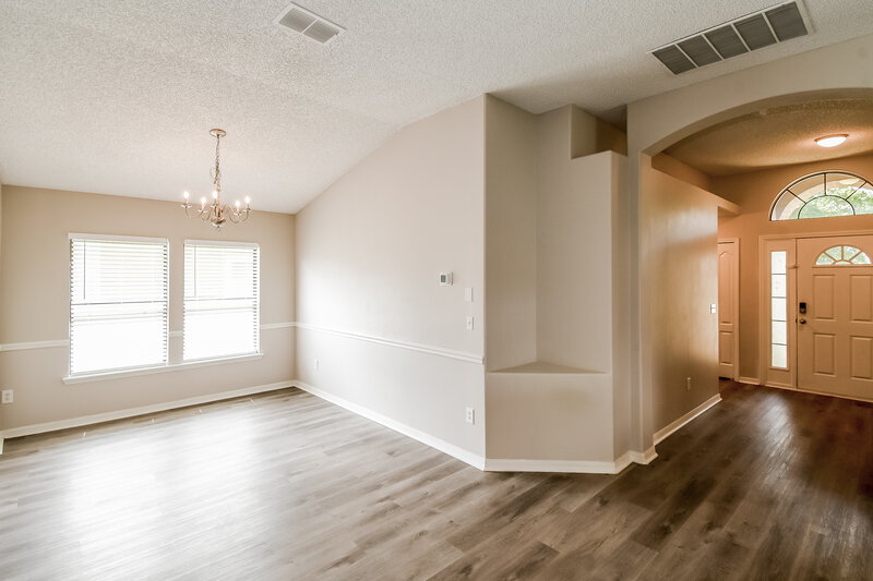 1,975/Mo, 10159 Carriage House Ct Jacksonville, FL 32221 Living Room View 2