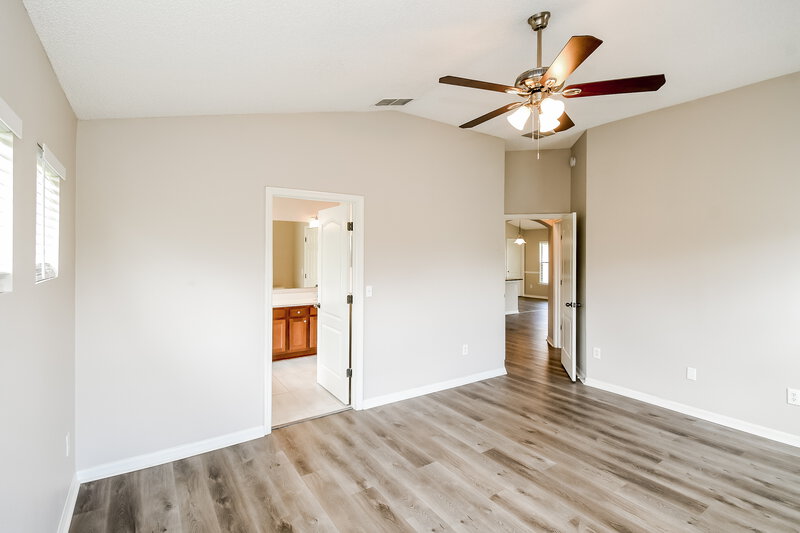 1,975/Mo, 10159 Carriage House Ct Jacksonville, FL 32221 Main Bedroom View 2
