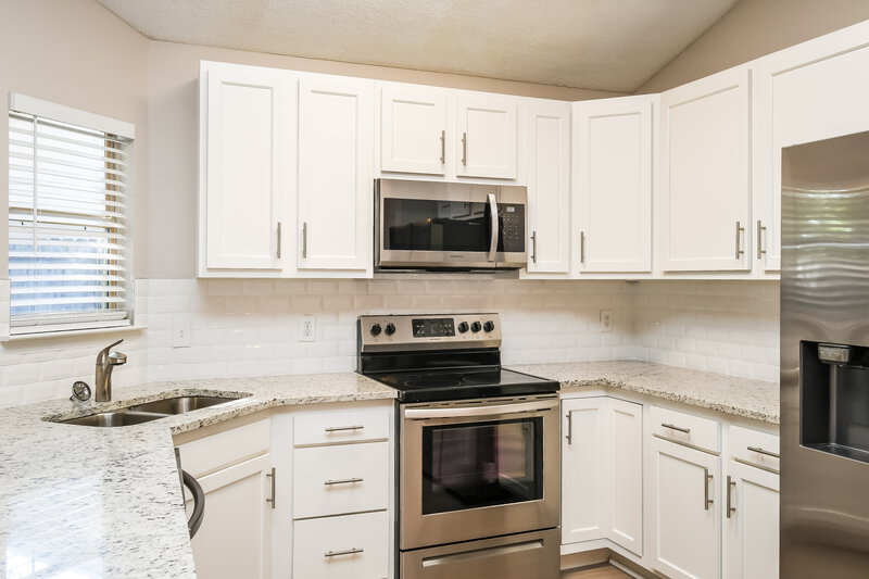 1,855/Mo, 1368 High Plains Dr W Jacksonville, FL 32218 Kitchen View