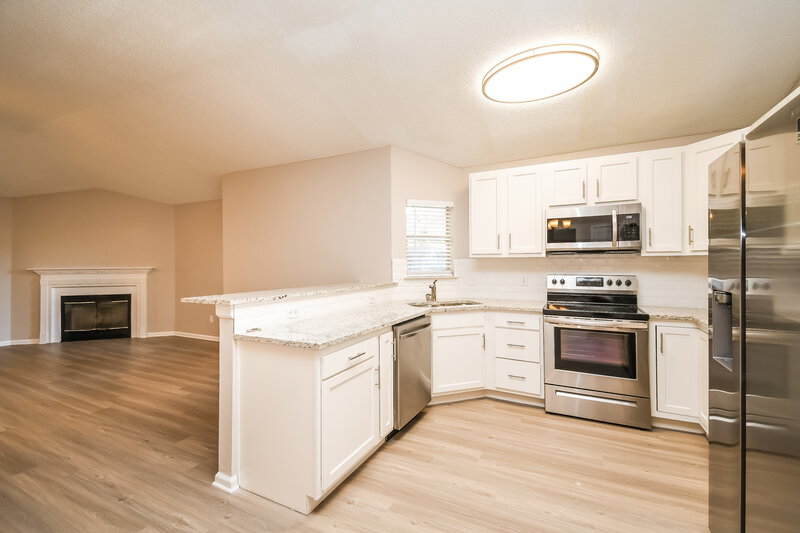 1,855/Mo, 1368 High Plains Dr W Jacksonville, FL 32218 Kitchen View 2