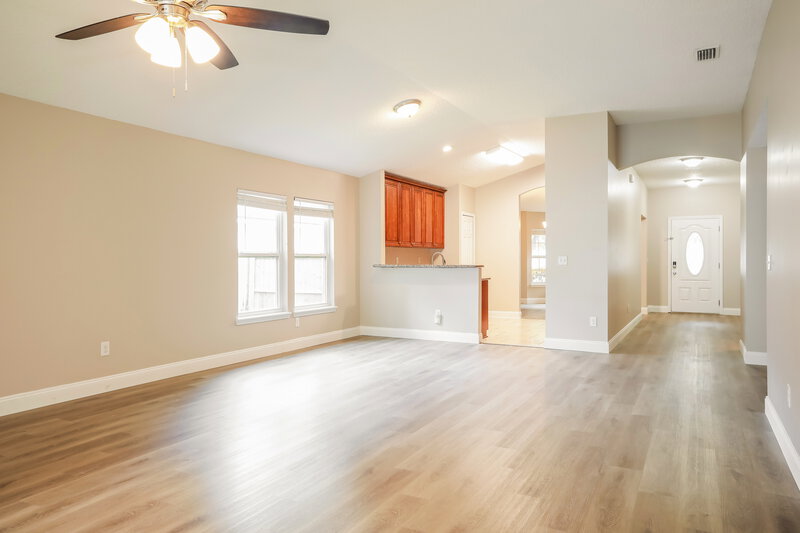 2,000/Mo, 8041 Byrd Landing Ct Jacksonville, FL 32244 Living Room View 3