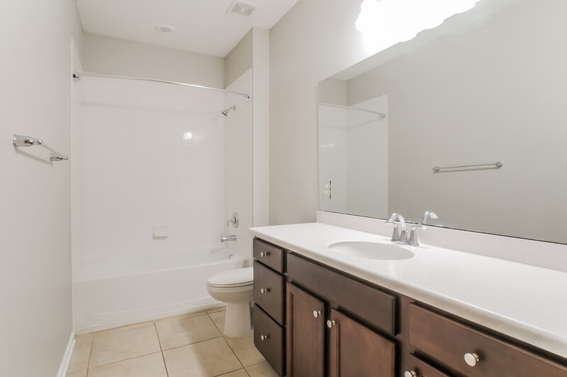 2,345/Mo, 245 St Kitts Loop Saint Augustine, FL 32092 Bathroom View