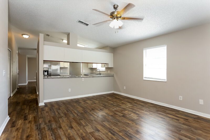 1,950/Mo, 10921 Mindanao Dr S Jacksonville, FL 32246 Living Room View