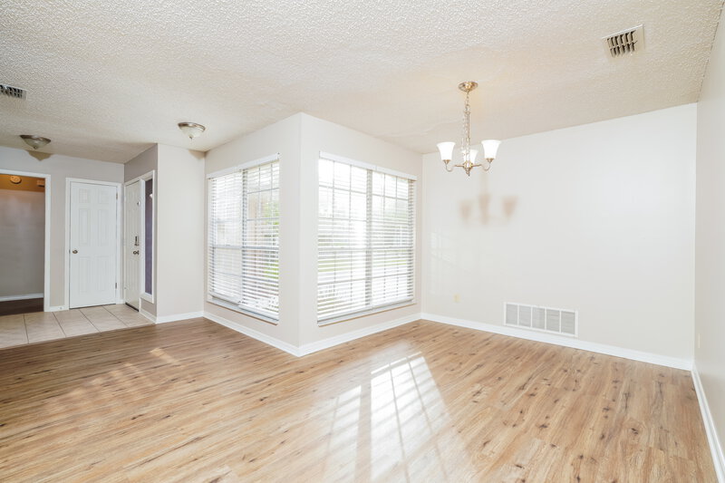 1,895/Mo, 2677 Aberdeen Ct Orange Park, FL 32065 Dining Room View