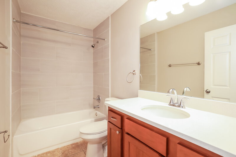 2,025/Mo, 7940 Collins Bay Ct Jacksonville, FL 32244 Bathroom View