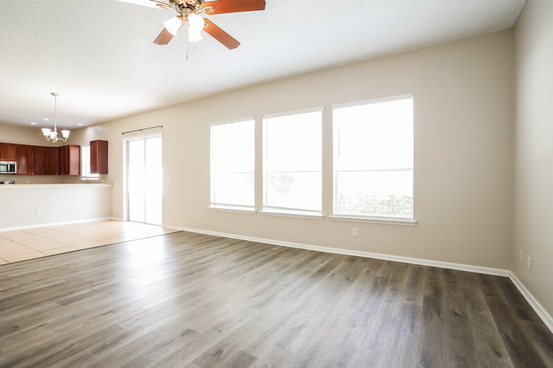 0/Mo, 3016 Stonewood Way Orange Park, FL 32065 Living Room View