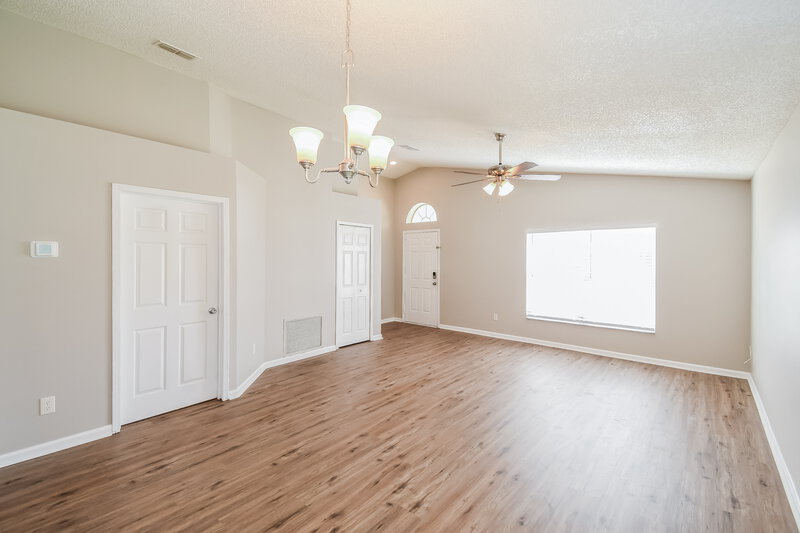 2,280/Mo, 3306 Lake Effie Ct N Jacksonville, FL 32277 Dining Room View