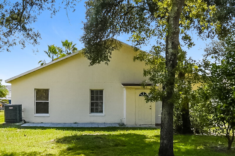 2,280/Mo, 3306 Lake Effie Ct N Jacksonville, FL 32277 Rear View 2