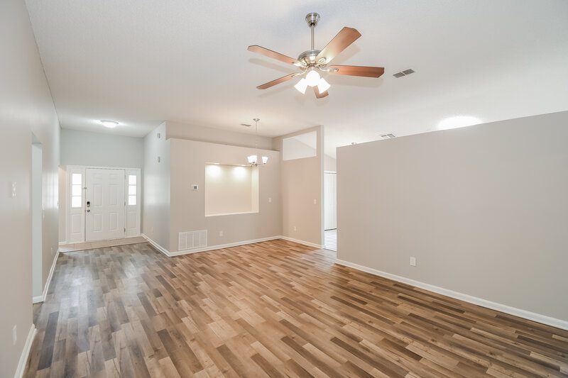 2,015/Mo, 7547 Ginger Tea Trail W Jacksonville, FL 32244 Living Room View 2