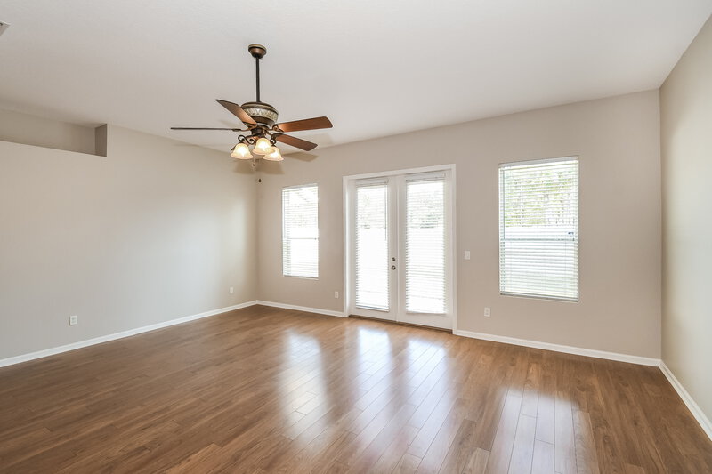 2,030/Mo, 15865 Twin Creek Dr Jacksonville, FL 32218 Living Room View