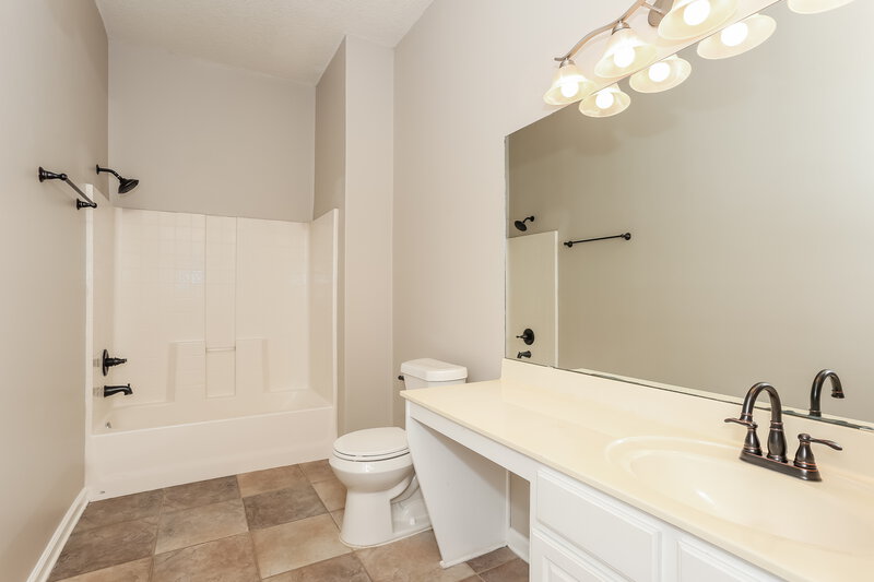 1,980/Mo, 1107 Morning Light Rd Jacksonville, FL 32218 Bathroom View