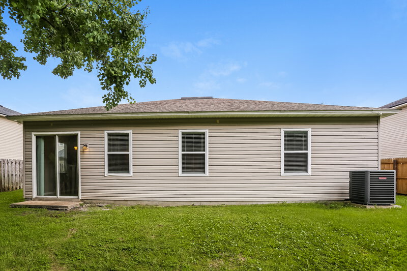 1,980/Mo, 1107 Morning Light Rd Jacksonville, FL 32218 Rear View