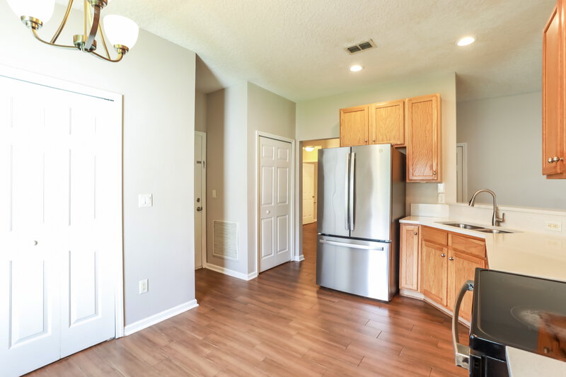 1,685/Mo, 3116 Litchfield Dr Orange Park, FL 32065 Kitchen View