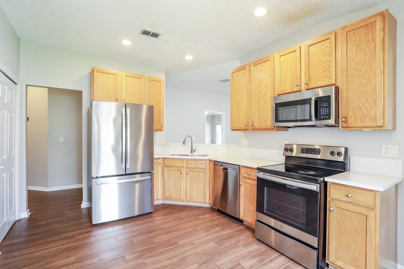 1,685/Mo, 3116 Litchfield Dr Orange Park, FL 32065 Kitchen View 2
