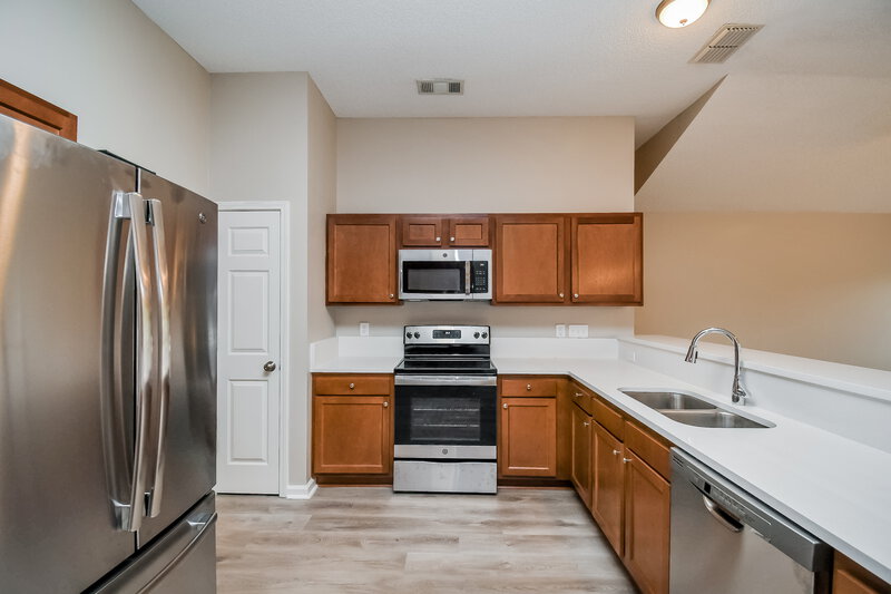 2,415/Mo, 12563 Reginald Dr Jacksonville, FL 32246 Kitchen View 2
