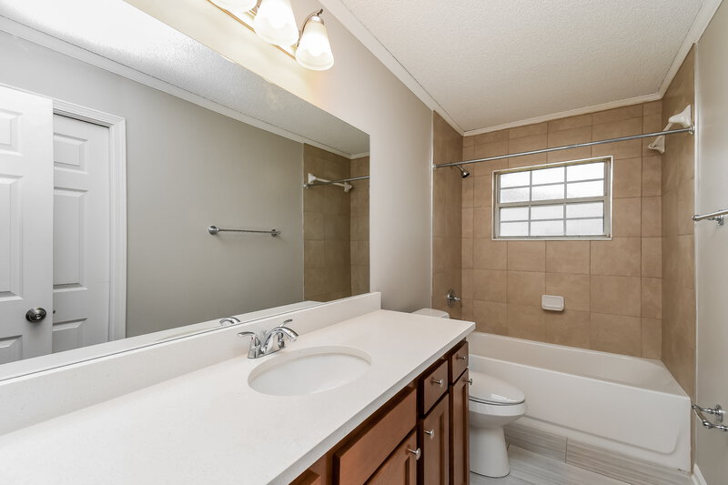 2,415/Mo, 12563 Reginald Dr Jacksonville, FL 32246 Bathroom View