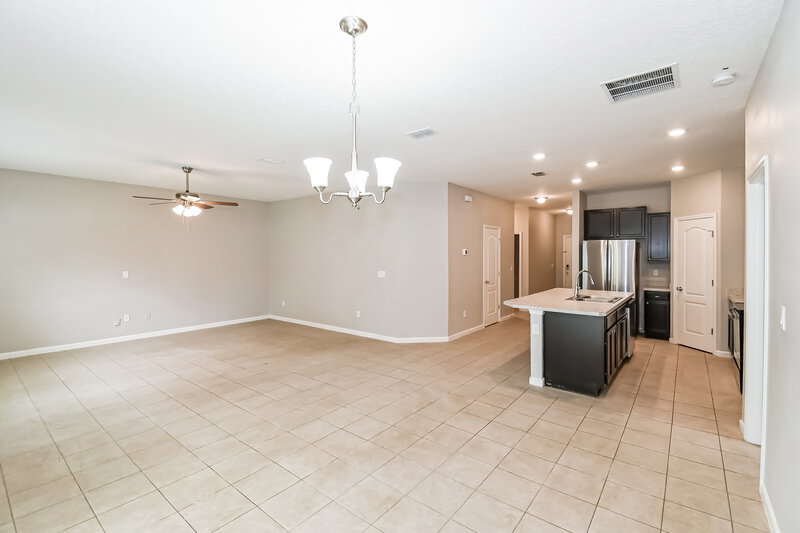 1,705/Mo, 11085 Haws Ln Jacksonville, FL 32218 Dining Room View 2