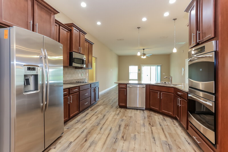 2,180/Mo, 156 Pond Run Ln Jacksonville, FL 32218 Kitchen View