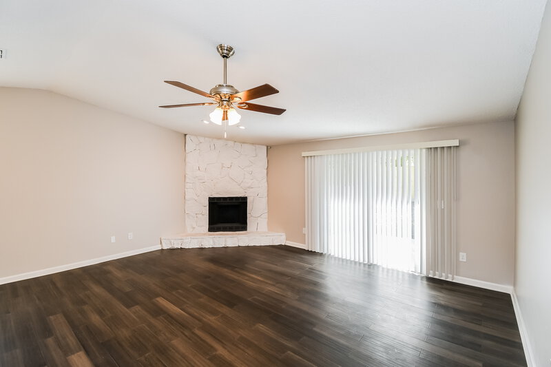 1,985/Mo, 4618 Wassail Dr Jacksonville, FL 32257 Living Room View