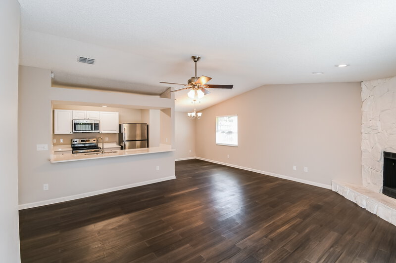 1,985/Mo, 4618 Wassail Dr Jacksonville, FL 32257 Living Room View 2