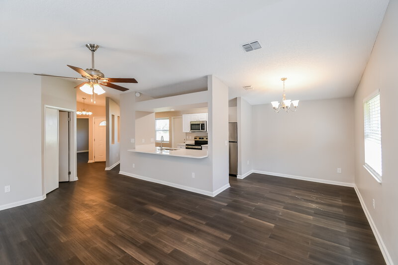 1,985/Mo, 4618 Wassail Dr Jacksonville, FL 32257 Dining Room View 2