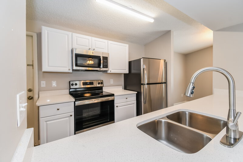 1,985/Mo, 4618 Wassail Dr Jacksonville, FL 32257 Kitchen View 2