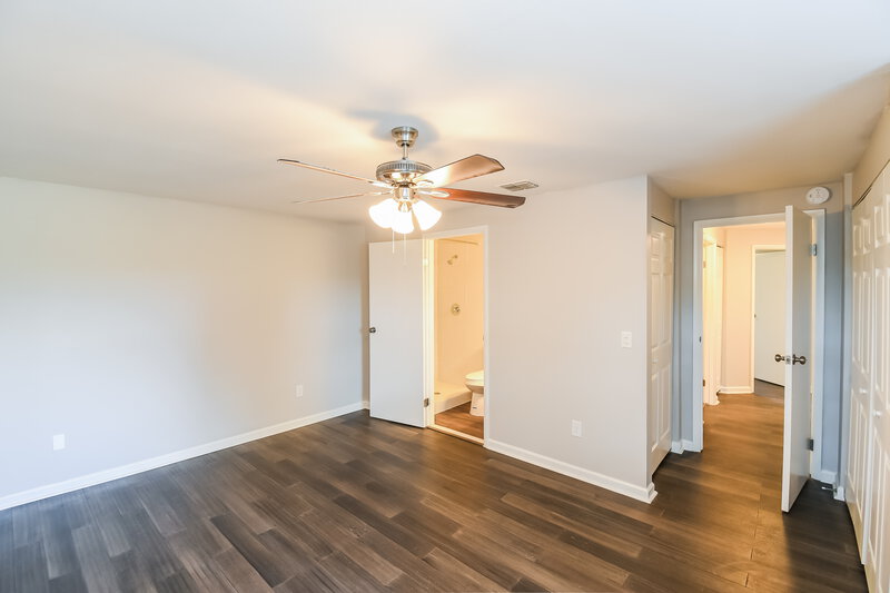 1,985/Mo, 4618 Wassail Dr Jacksonville, FL 32257 Main Bedroom View