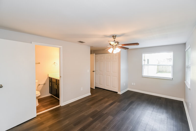 1,985/Mo, 4618 Wassail Dr Jacksonville, FL 32257 Main Bedroom View 2